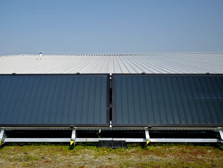 B&Q PV Photograph of rooftop PV at B&Q New Malden.